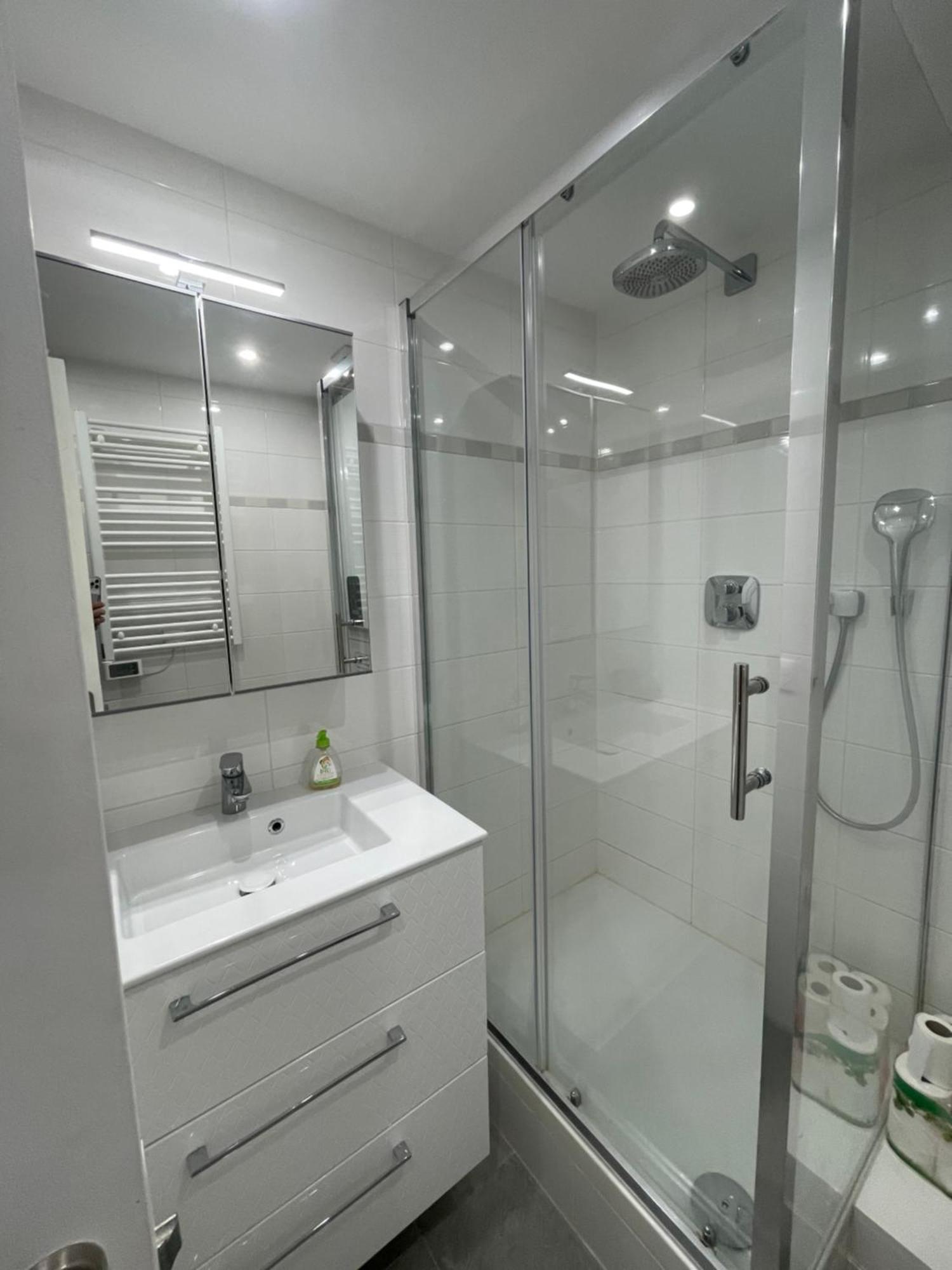 Apartament Chez Les Artistes De Menilmontant Paryż Zewnętrze zdjęcie